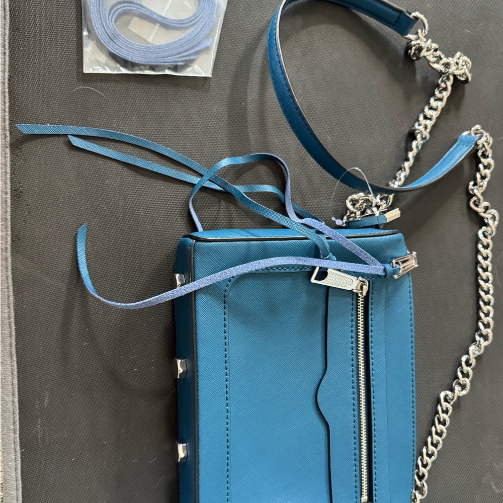 Rebecca Minkoff Blue Crossbody Bag with Silver Chain- BRAND NEW NEVER USED - Picture 4 of 9